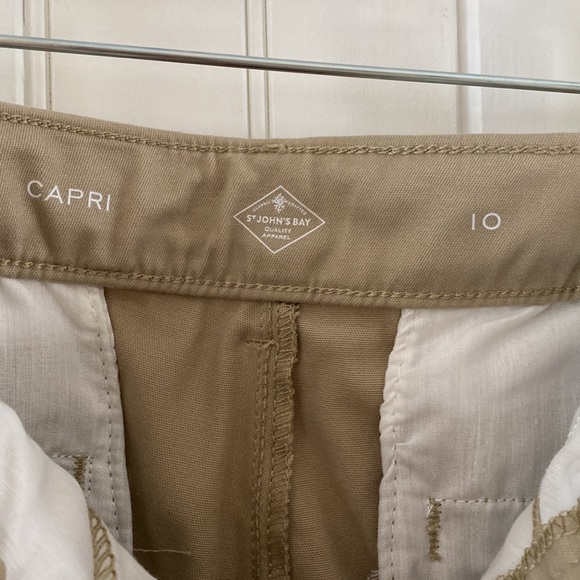 Women's St. John's Bay Capris Size 10 - Picture 4 of 4